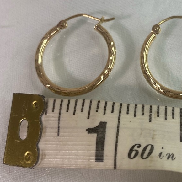 14K YELLOW GOLD etched hoop earrings REAL GOLD - Picture 9 of 14